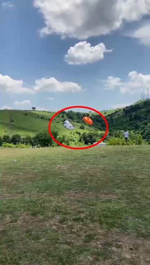 yedek-parasut-olumun-kiyisindan-boyle-kurtardidmdbt1rmyj
