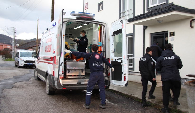 Yemek yerken bayılan karı koca hastaneye kaldırıldı