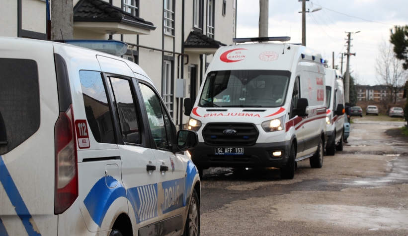 Yemek yerken bayılan karı koca hastaneye kaldırıldı