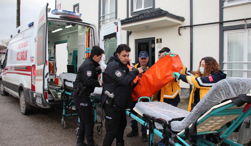 Yemek yerken bayılan karı koca hastaneye kaldırıldı