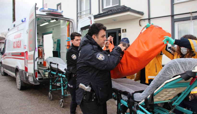 Yemek yerken bayılan karı koca hastaneye kaldırıldı