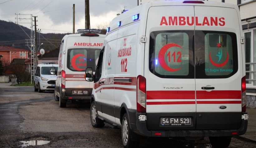 Yemek yerken bayılan karı koca hastaneye kaldırıldı