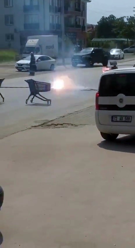yere-dusen-elektrik-kablosu-panik-yasattisld2euzumi