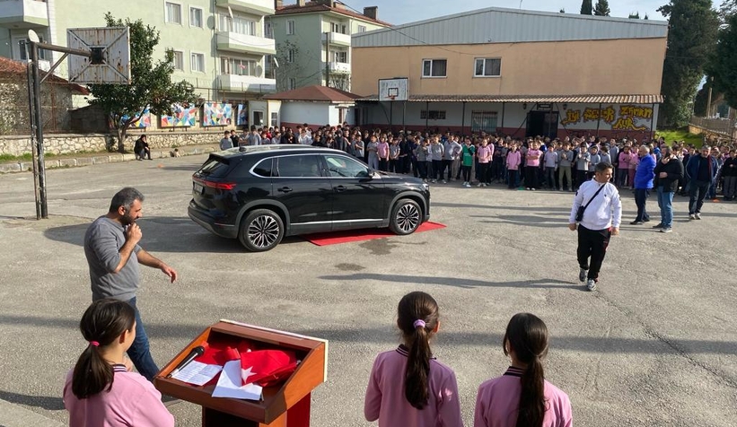 yerli-mali-haftasinda-ogrenciler-togg-ile-bulustuejfceur3n0