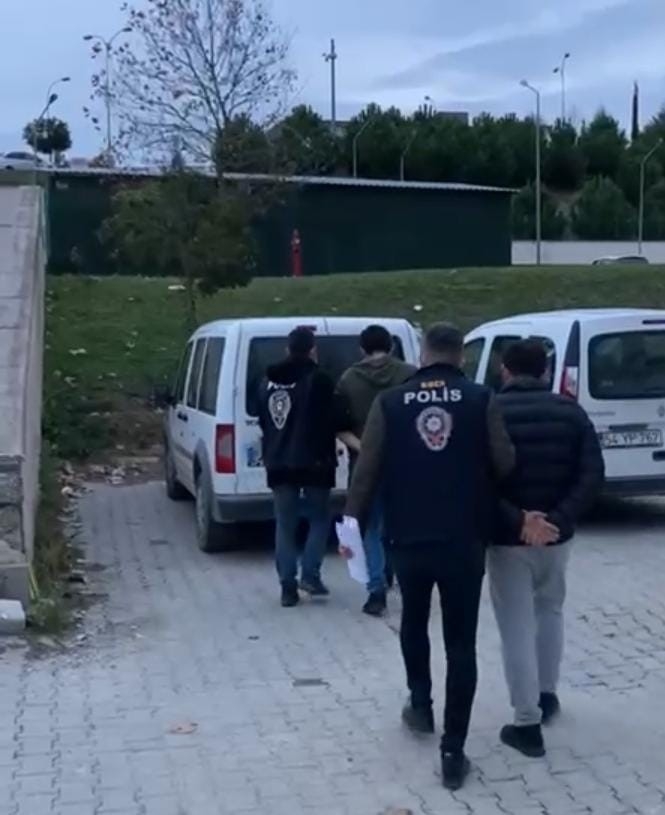 yetkili-servis-bahanesiyle-beyaz-esyalari-alip-sattilarefv4r2qxet