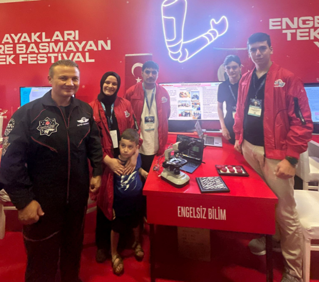 yigit-oz-un-3d-mikroskop-projesi-teknofest-finalindevdrcbgrube