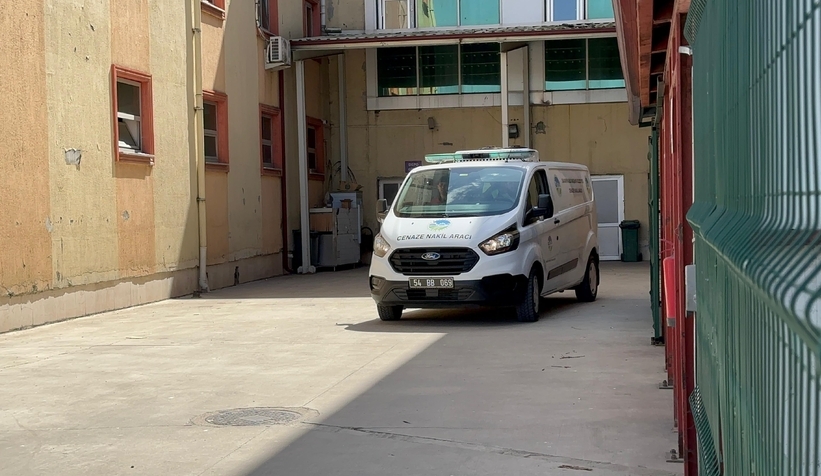 Yıkılan duvarın altında kalarak hayatını kaybetti