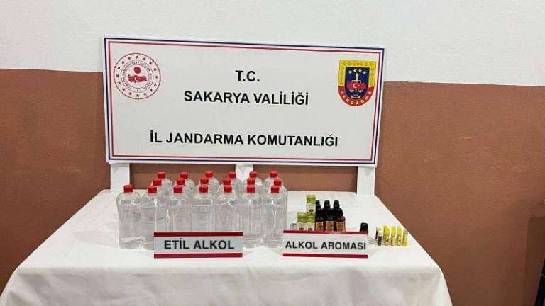yilbasi-oncesi-yuzlerce-sise-sahte-icki-ele-gecirildiehrncjvzyw