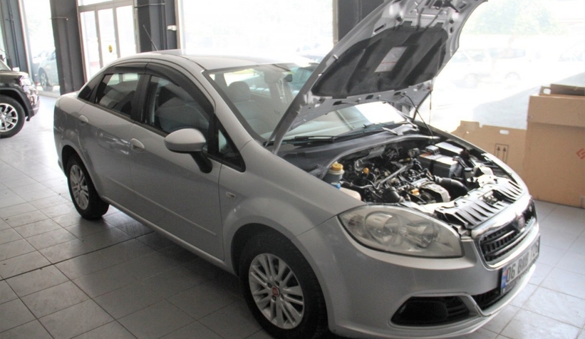 Yok artık; Otomobilin kaputunu açıp motor parçalarını çaldılar