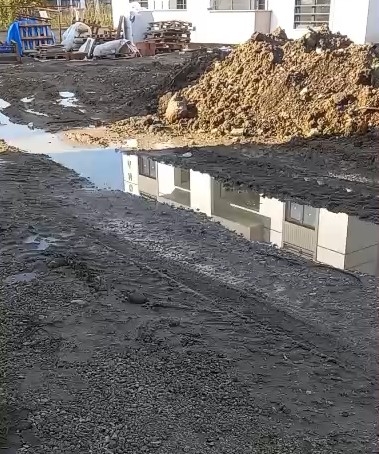 yol-camur-deryasi-vatandas-tepkili-artik-yeters0nwze92rk