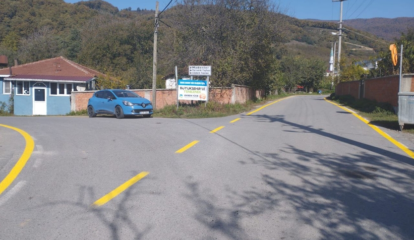 Yol çizgileri ile ulaşım güvenli hale geliyor