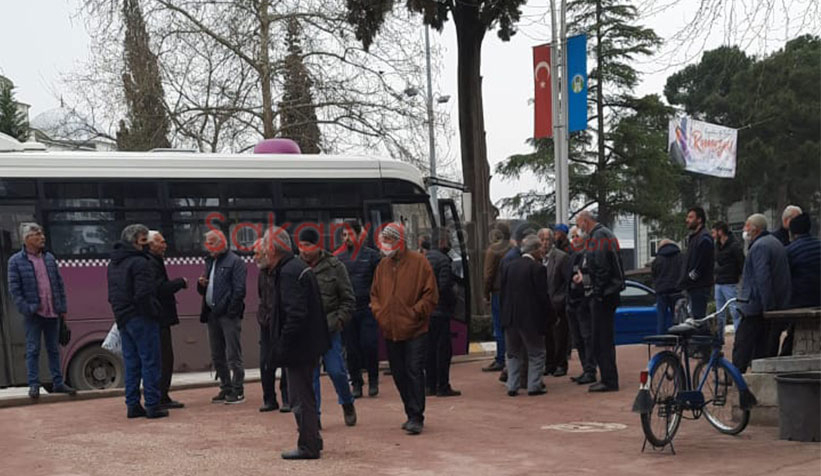 yol-vermeyen-surucuyu-bastonla-yaraladimnn5sez2sz