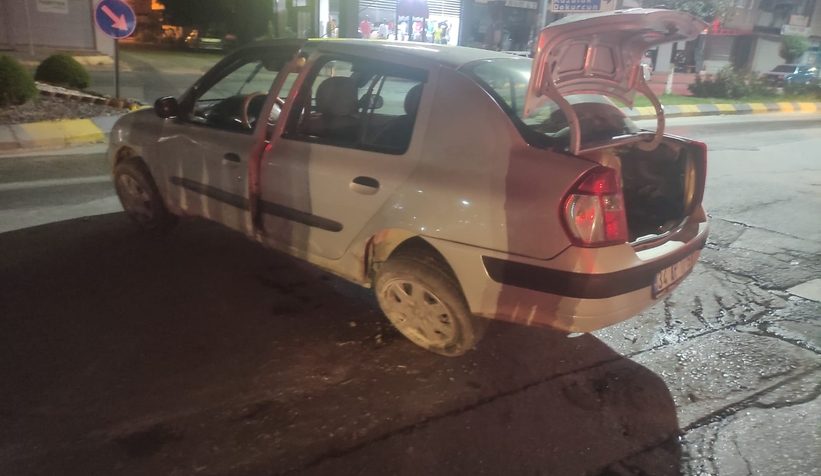 Yola akan suda kayıp böyle kaza yaptılar