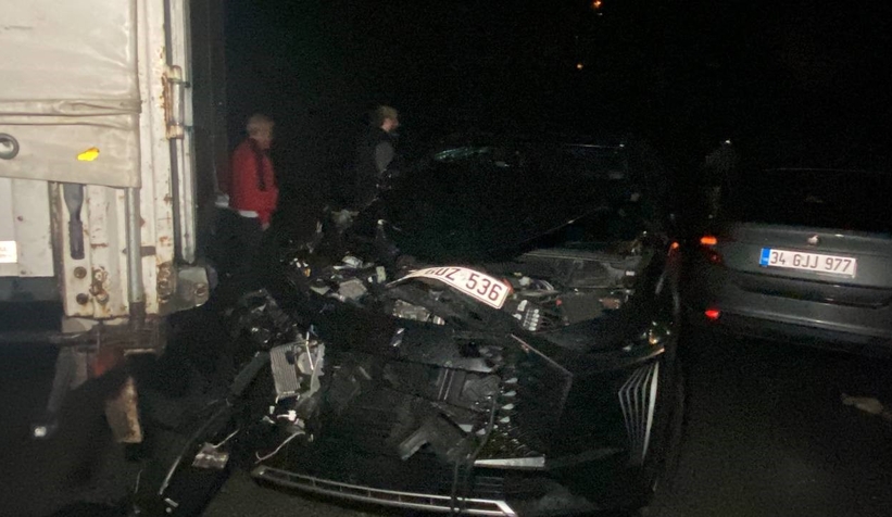 Yola dökülen mazot faciaya yol açtı: 26 araç birbirine girdi