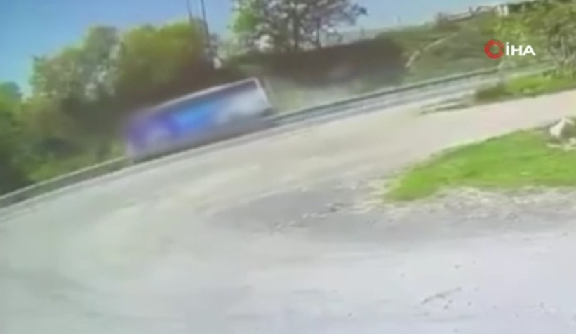 Yolcunun öldüğü kaza anı kamerada