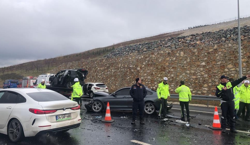 yollar-kan-golu-zincirleme-trafik-kazasi-4-olu-7-yaralivhgrzutcqu