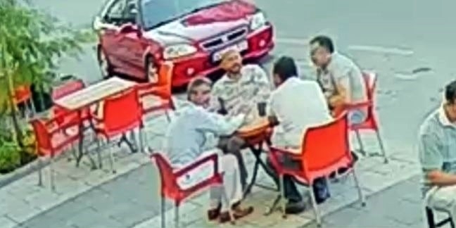 Yorgun mermi isabet etti yerinden fırladı: O anlar kamerada