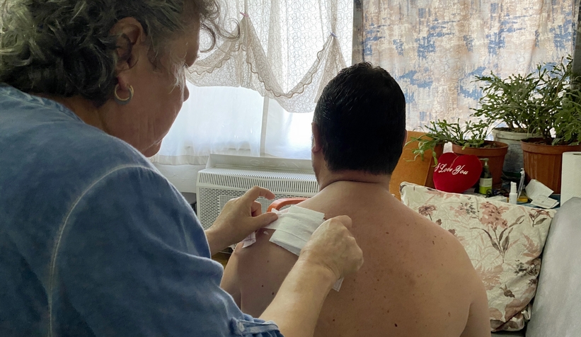 Yorgun mermi isabet etti yerinden fırladı: O anlar kamerada