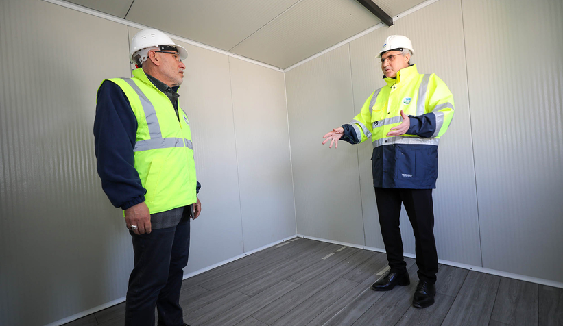 Yüce'den deprem bölgesinde mesaj: Yaralar sarılana kadar buradayız