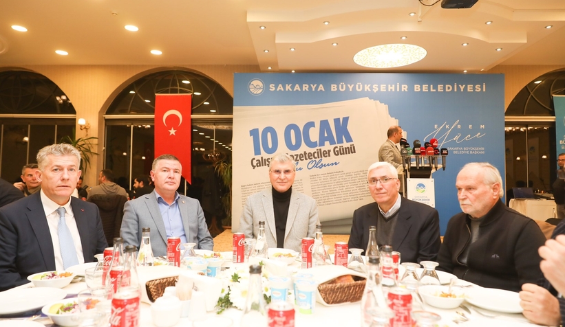 yuce-gazetecilerle-bulustunldrelkzc1