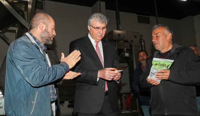 Yüce Karasu'da esnaf ve vatandaşları ziyaret etti