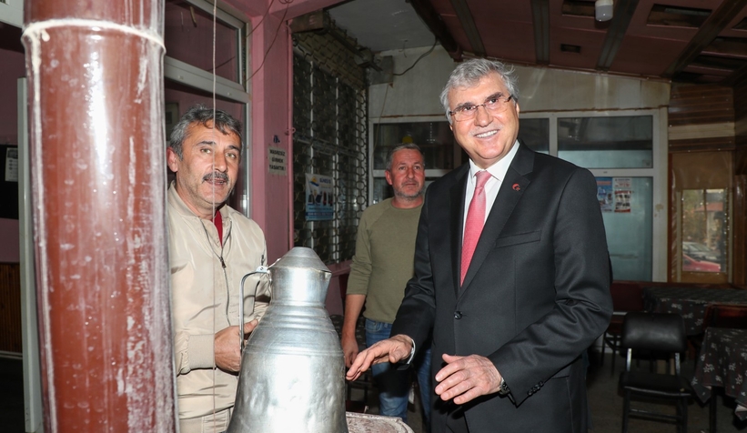 Yüce Karasu'da esnaf ve vatandaşları ziyaret etti