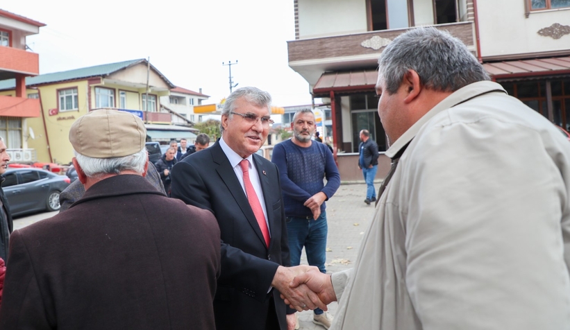 Yüce Karasu'da esnaf ve vatandaşları ziyaret etti