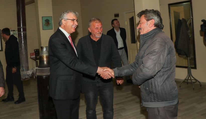 Yüce Karasu'da esnaf ve vatandaşları ziyaret etti