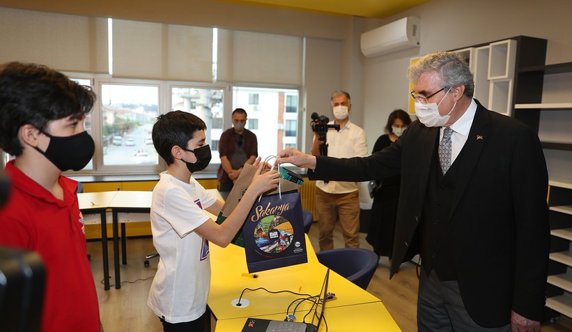 Yüce ve Atabek'den BİLSEM'e ziyaret