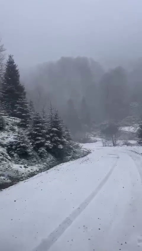 Yüksek kesimlerde kar kalınlığı 25 santimetreye ulaştı