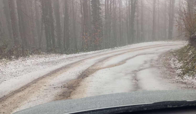 Yüksek kesimlerde kar yağışı başladı