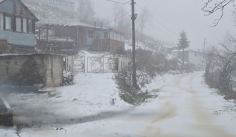 Yüksek kesimlerde kar yağışı başladı