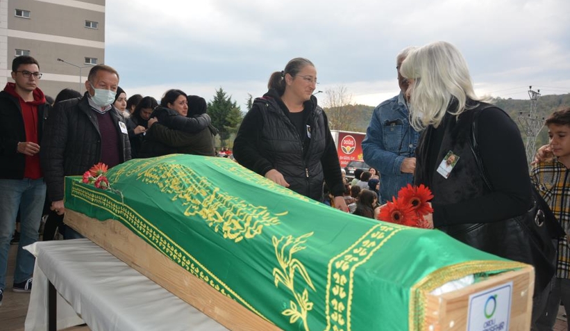 Yüksel öğretmen kafede fenalaşıp hayatını kaybetti