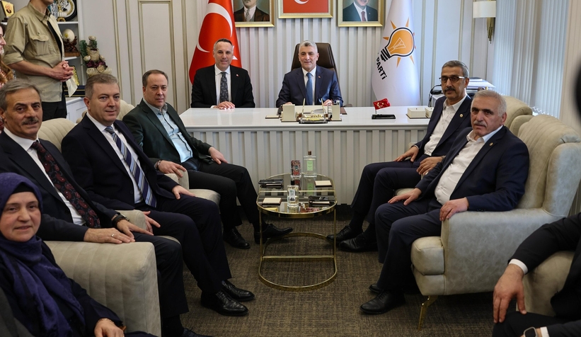yunus-tever-den-bakan-bolat-a-sakarya-ya-verdigi-destek-icin-tesekkurunpirgnjnf