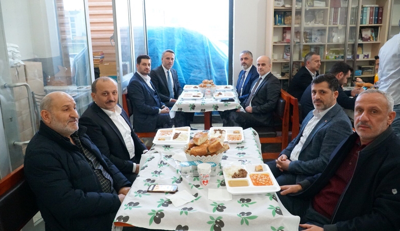 Yunus Tever Hendek'te ziyaretlerde bulundu