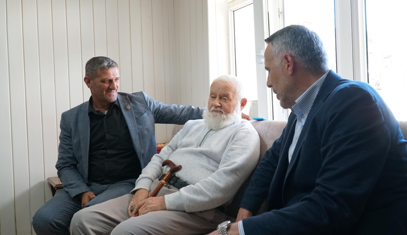 yunus-tever-her-kapi-bir-gonul-programina-kaynarca-ile-devam-ettidvjsew1euu