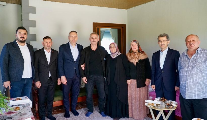 yunus-tever-her-kapi-bir-gonul-programina-kaynarca-ile-devam-ettidvjsew1euu