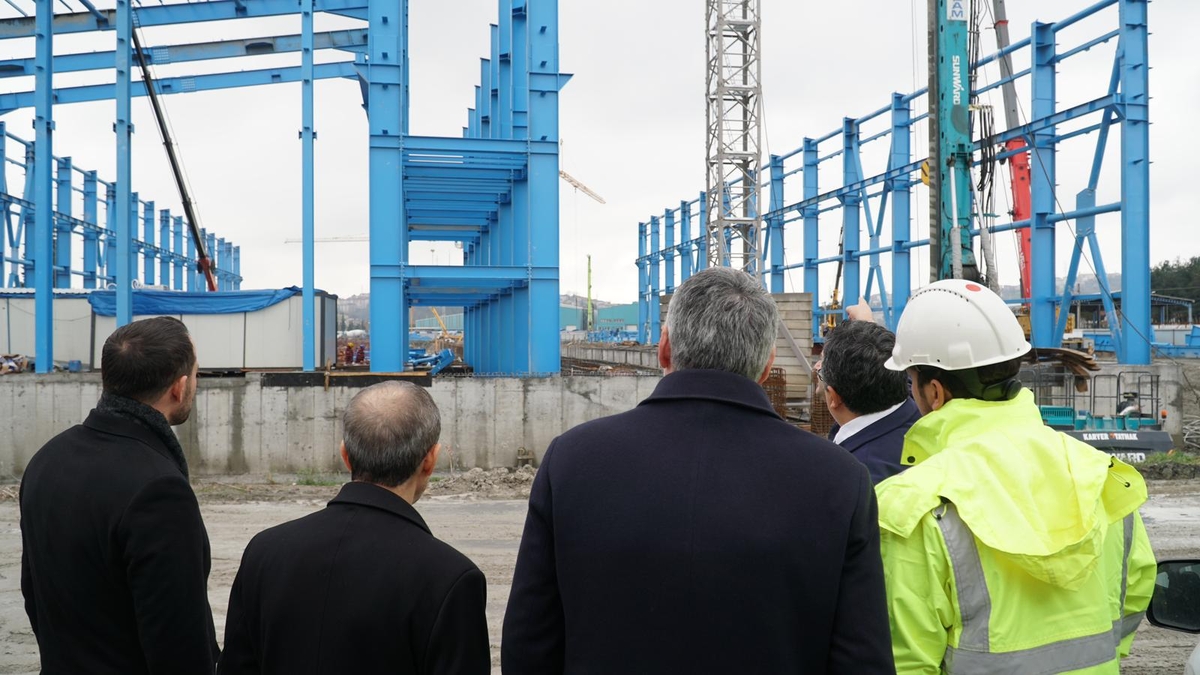 Yunus Tever Milli Hızlı Tren Fabrikası inşaat alanında inceleme yaptı