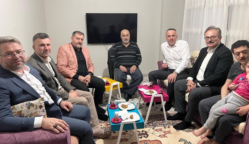 yunus-tever-ziyaretlerine-geyve-ile-devam-ettitenfv2k5nv