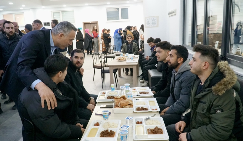 yunus-tever-ziyaretlerine-hendek-ile-devam-ettiovr2vfncdv