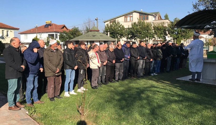 Yürek yakan acı; Oğlunun kefenini çözüp son kez sevdi