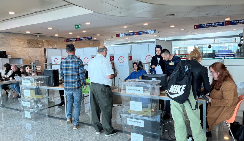 Yurt dışında ikinci tur için oy verme işlemi başladı