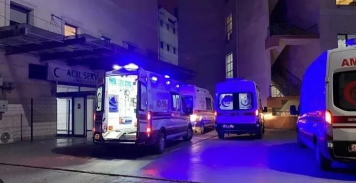 yurtta-kalan-12-ogrenci-yedikleri-yemekten-zehirlendibdvpwxird0