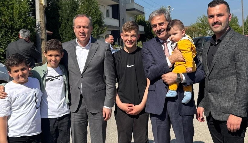yusuf-alemdar-akyazinin-merkeziyle-birlikte-altyapisini-yenileyecegizk3h1wknnvm