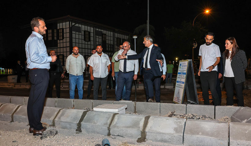 yusuf-alemdar-metrobus-hatti-calismalarini-sahada-takip-ediyorrhnlsvfpof