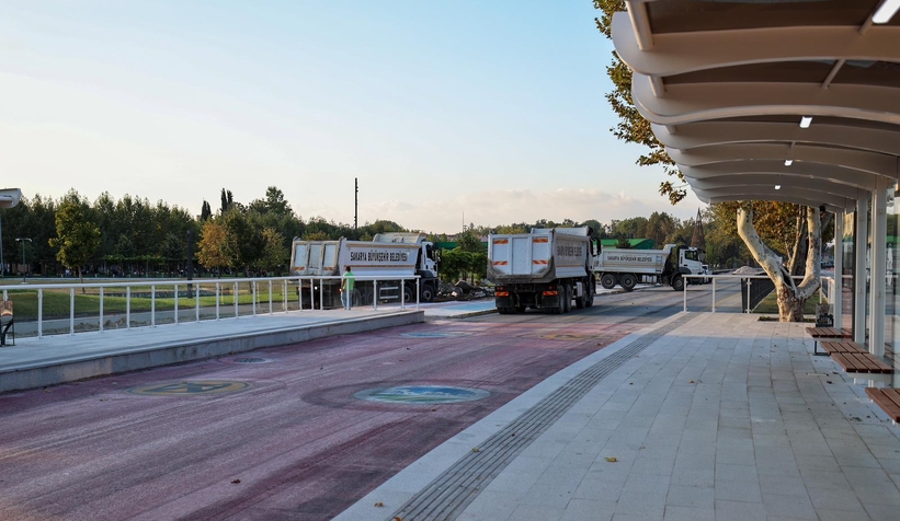 yusuf-alemdar-metrobuse-binip-vatandasi-dinledishzosfpkvg