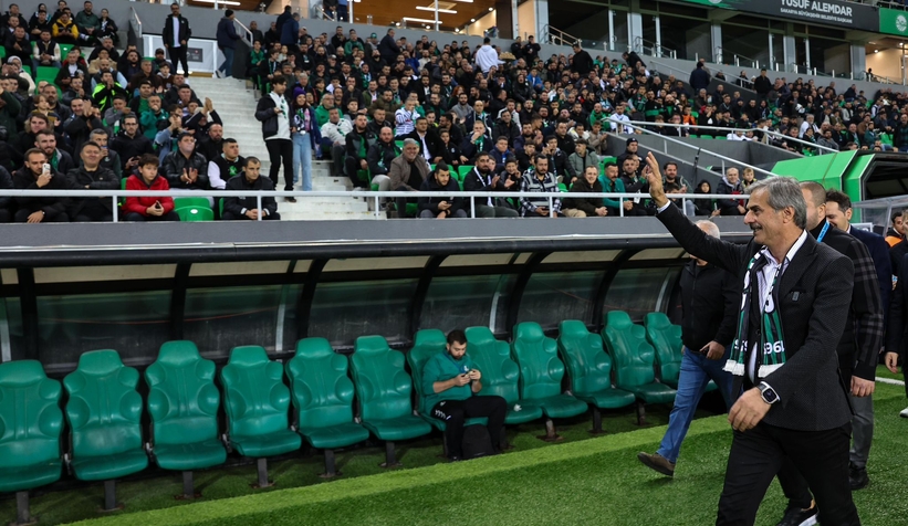 Yusuf Alemdar’dan gençlerle tribünden paylaşım