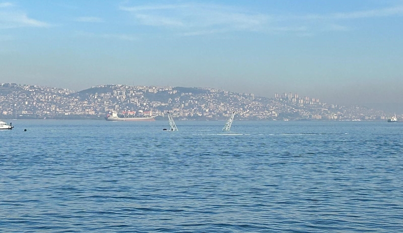 Yüzer havuz battı 24 kişi kişi böyle kurtarıldı