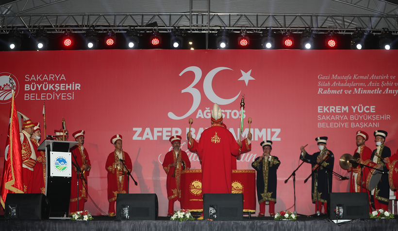 zaferin-98-yili-sakarya-da-boyle-kutlandirhnqu01xd2