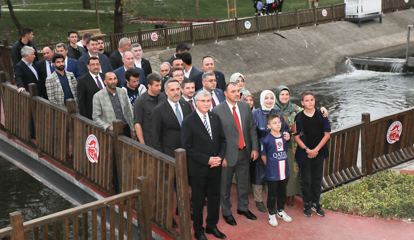 “vagonla-ozdeslesen-bir-sehir”k2firvhbru